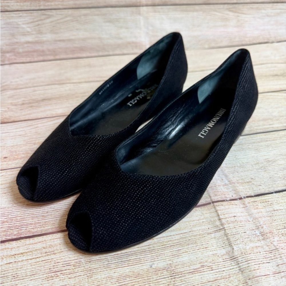 Bruno Magli black textured suede peep-toe wedge heels. Black. Size 8